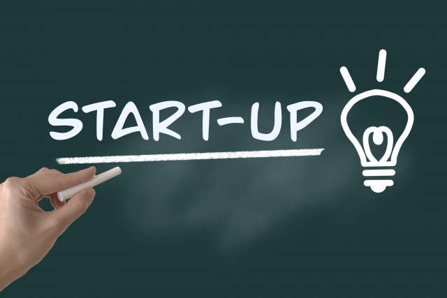スタートアップ
